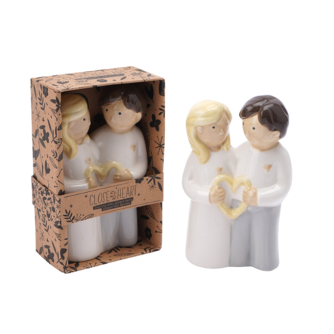 Close at Heart Love Figurine Beautiful Sculpted Ornament Wedding Gift